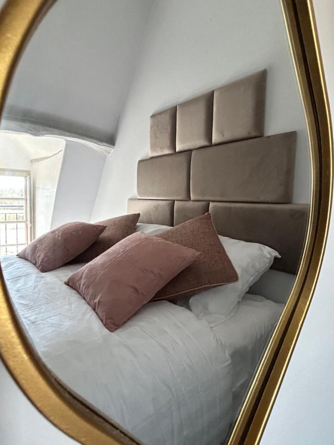 Demeure Du Vallon - Chambres D'Hotes De Charme Azerat ภายนอก รูปภาพ