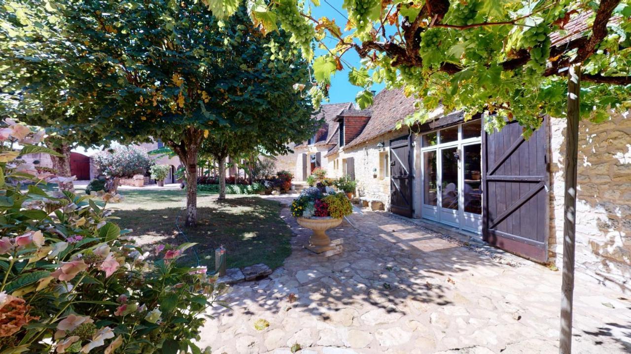 Demeure Du Vallon - Chambres D'Hotes De Charme Azerat ภายนอก รูปภาพ