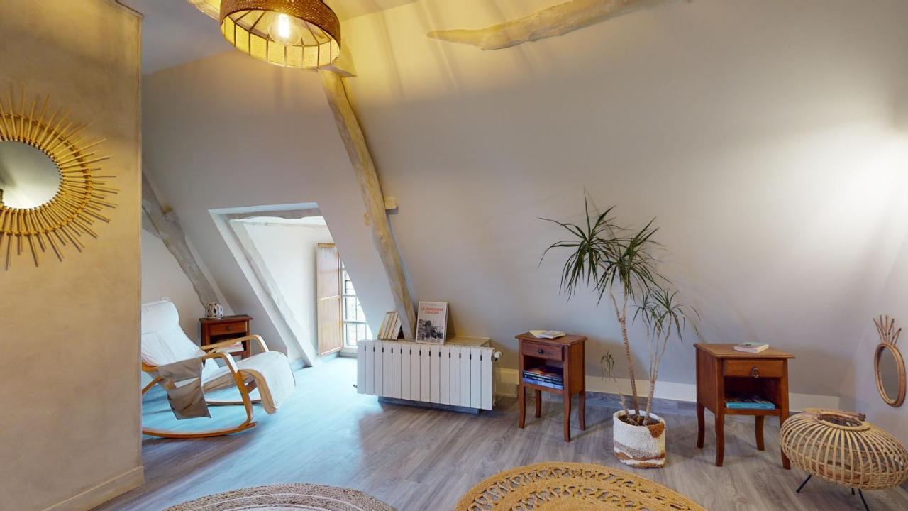 Demeure Du Vallon - Chambres D'Hotes De Charme Azerat ภายนอก รูปภาพ