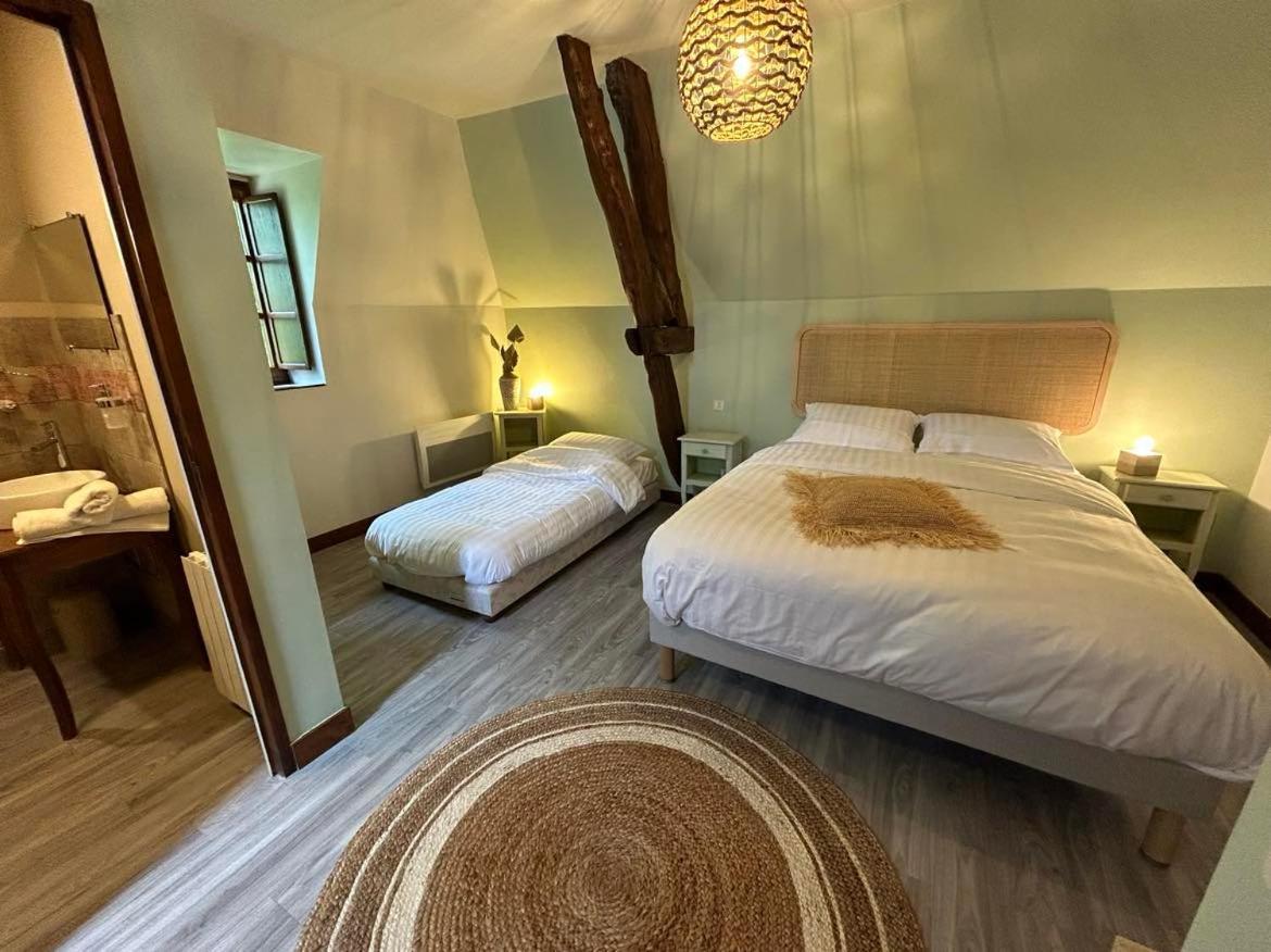 Demeure Du Vallon - Chambres D'Hotes De Charme Azerat ภายนอก รูปภาพ