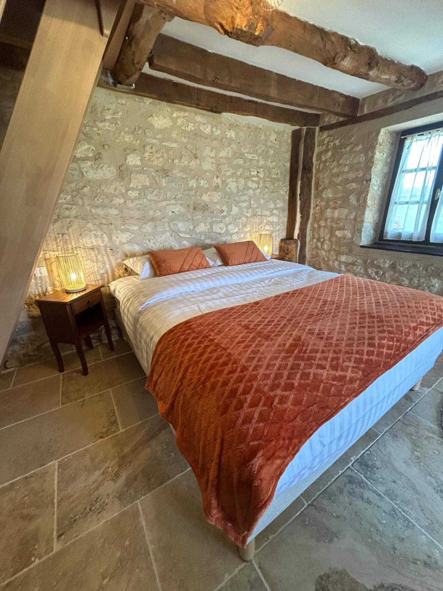 Demeure Du Vallon - Chambres D'Hotes De Charme Azerat ภายนอก รูปภาพ