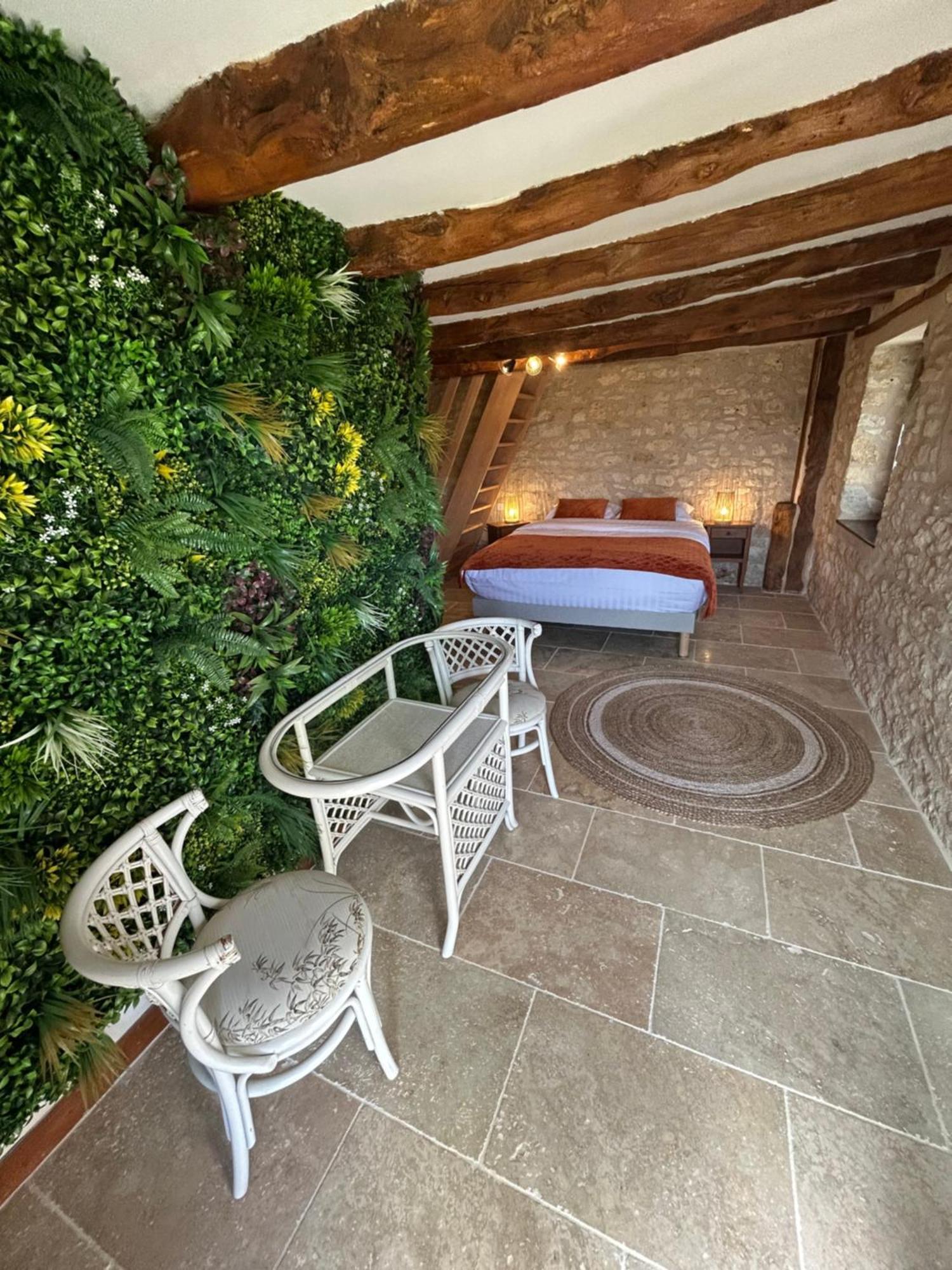 Demeure Du Vallon - Chambres D'Hotes De Charme Azerat ภายนอก รูปภาพ